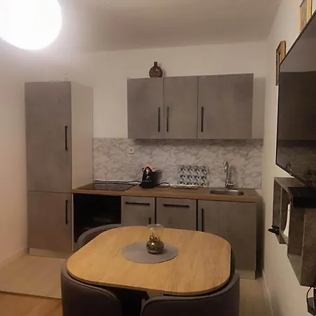 Apartment Jacuzzi Pepi *