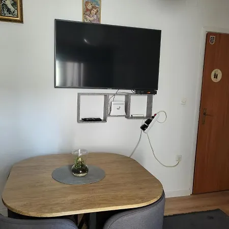 Jacuzzi Pepi Apartment Medulin